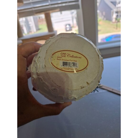 Christmas Holiday Resin Snowman Figurine  10 in Hat Scarf Holiday Decoration - Picture 6 of 8